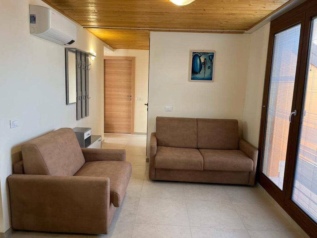 Perla Top Floor Apartment Sirmione Eksteriør billede